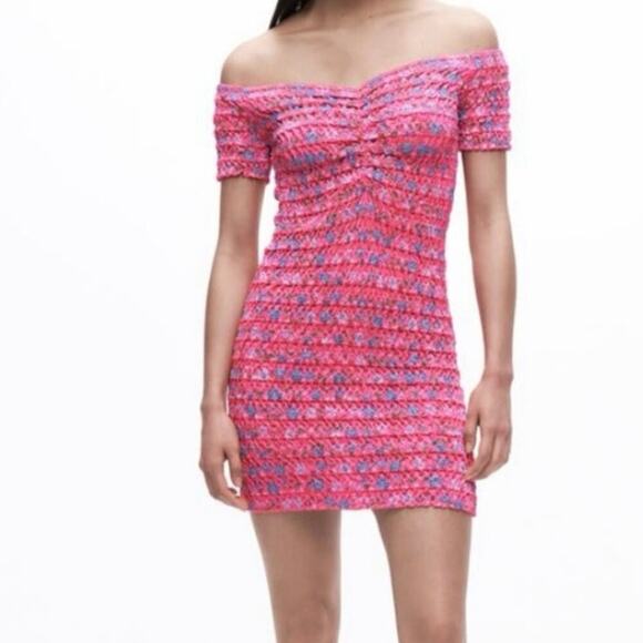 ZARA Knit Pink Floral Ruched Body Con Mini Dress Size Large - Picture 1 of 7